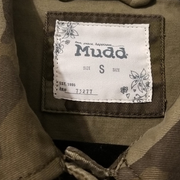 Mudd Juniors cut off twill crop camouflage jacket - Picture 3 of 7